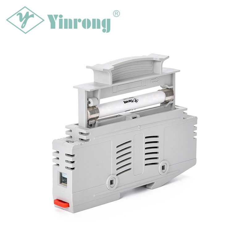 Bakit ang 1500VDC 30A 10×85mm Solar PV DIN Rail Fuse Holder ay isang Kritikal na Bahagi ng Kaligtasan para sa Modernong Solar Power Systems